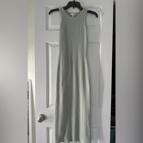 See You Monday LA Dress Sage Green Bodycon Midi Stretch Vacation Tropical Cruise - Picture 3 of 6